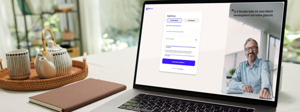 Laptop mit Login-Seite einer Freelancer-Plattform